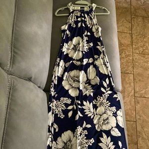 The brand is Anne Klein and it is a size 8